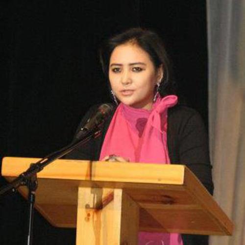 О.Дашбалбар агсны охин “Болор цом”-д зочиллоо